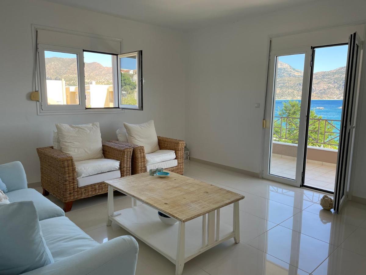 Locals Apartment Karpathos Luaran gambar